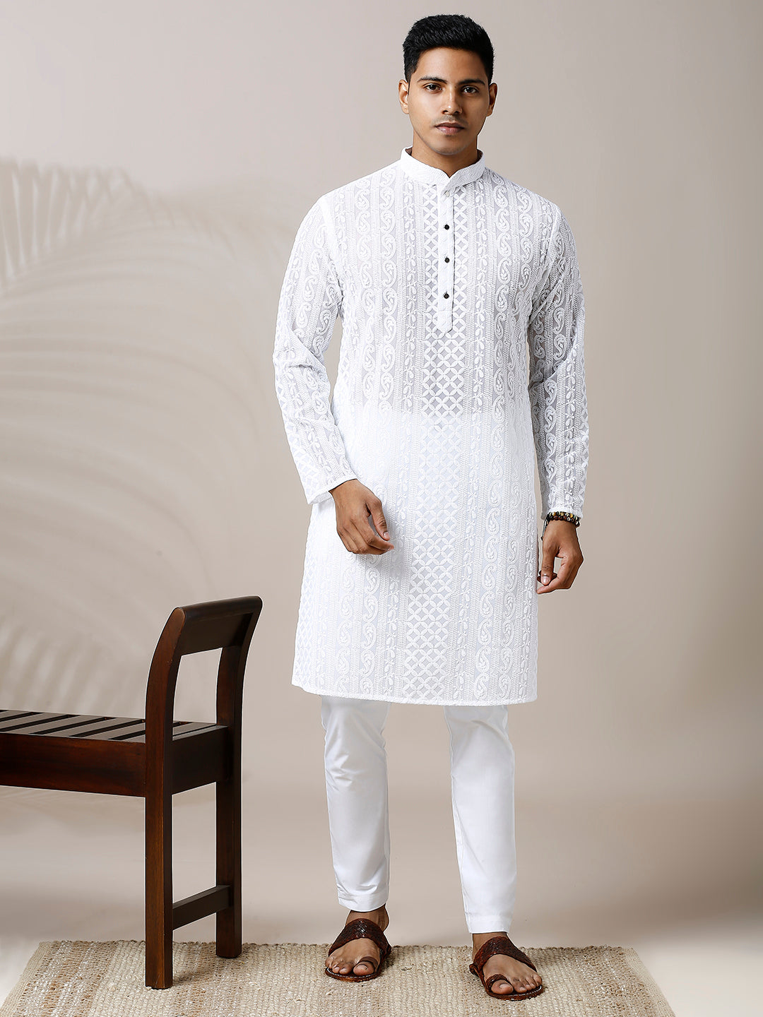 WHITE GEORGETTE PAISLEY DESIGN CHIKANKARI REGULAR FIT KURTA PYJAMA SET