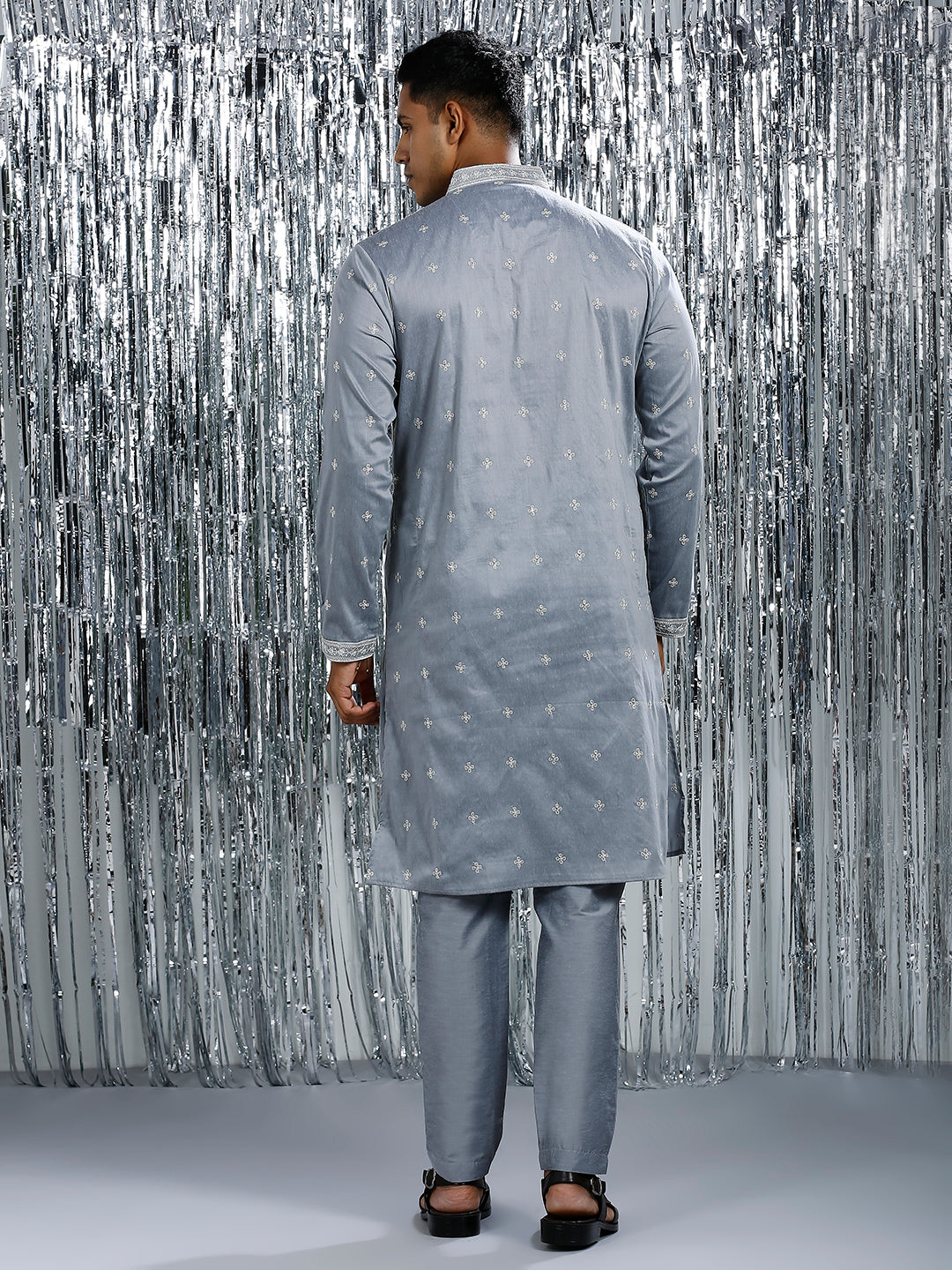 ULTIMATE GREY KURTA PYJAMA SET WITH INTRICATE NECK EMBROIRDERY