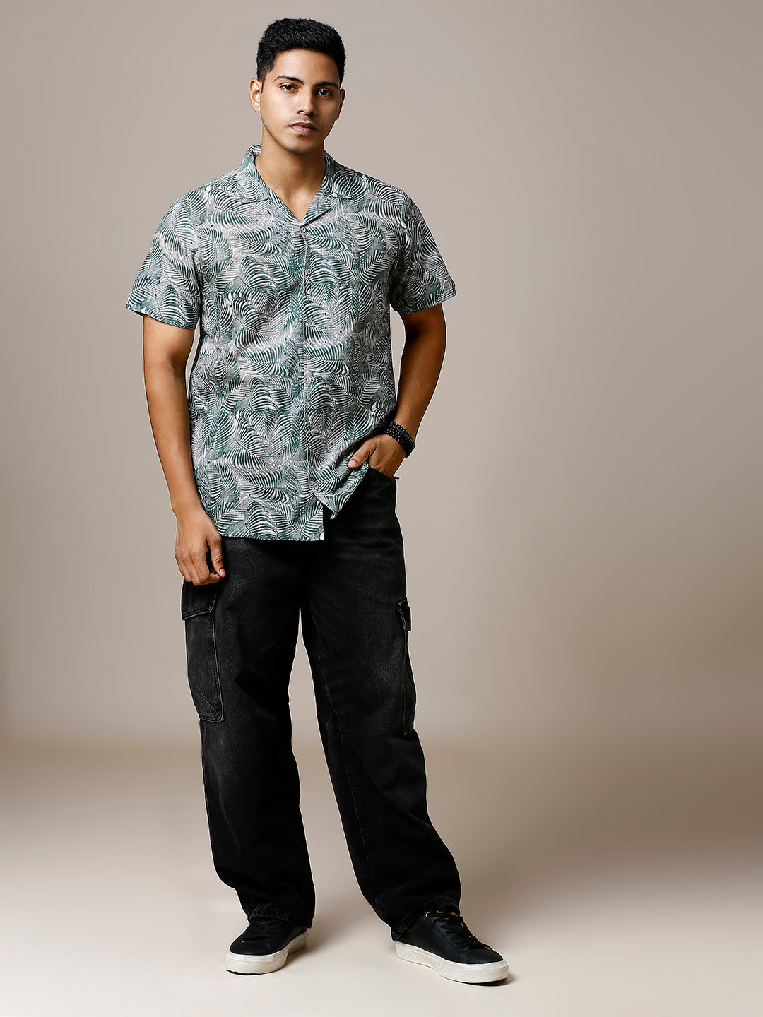 LEAFY GREEN PRINTED CASUAL CUBAN COLLAR SHIRT