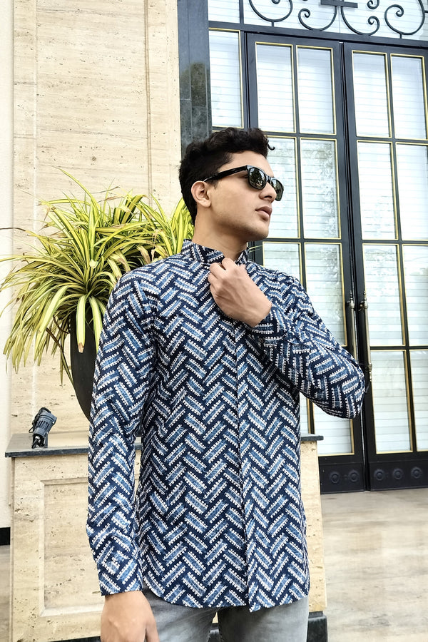 MAGNETIC BLUE ABSTRACT LINES PRINTED &  EMBROIDERED SHORT BUTTON UP KURTA