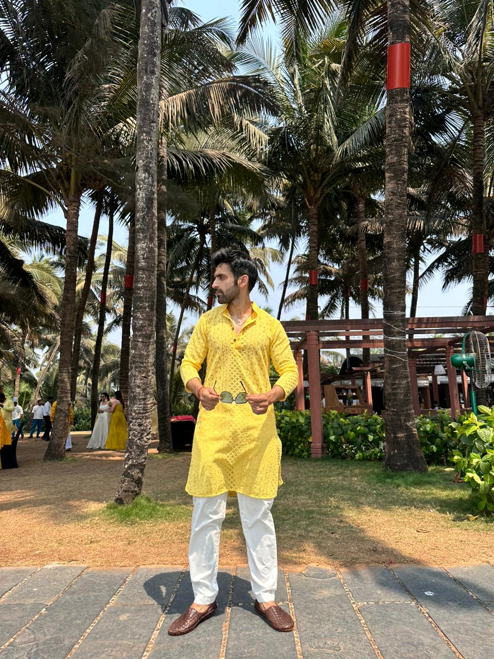 Men embroidered kurta