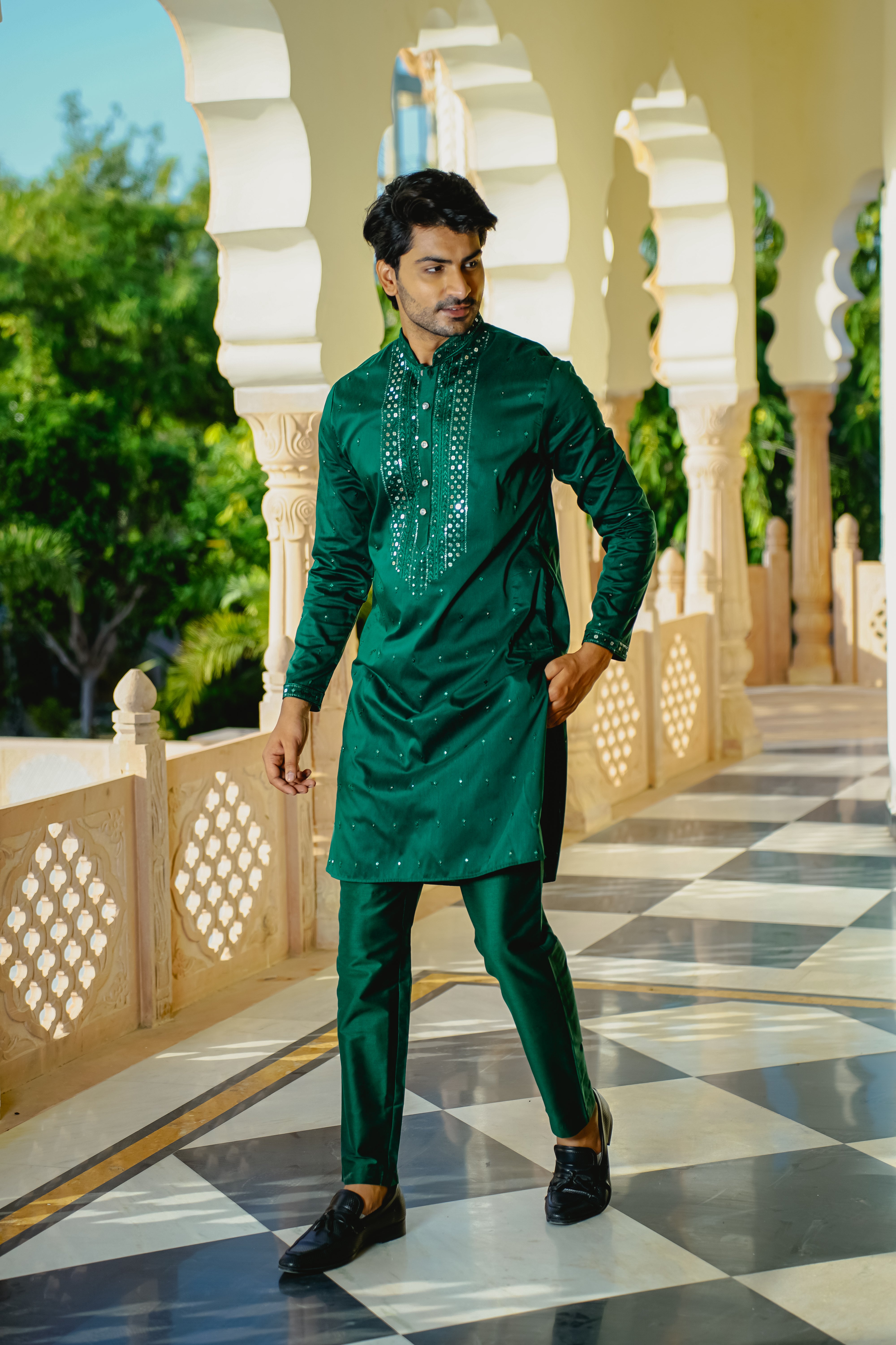 be desi kurta neck work embroidery