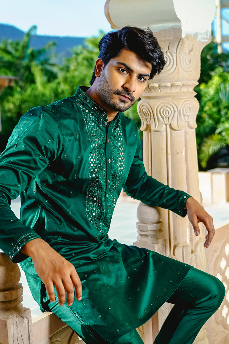 FOREST GREEN KURTA SET WITH INTRICATE THREAD & SEQUINS HIGHLIGHTS