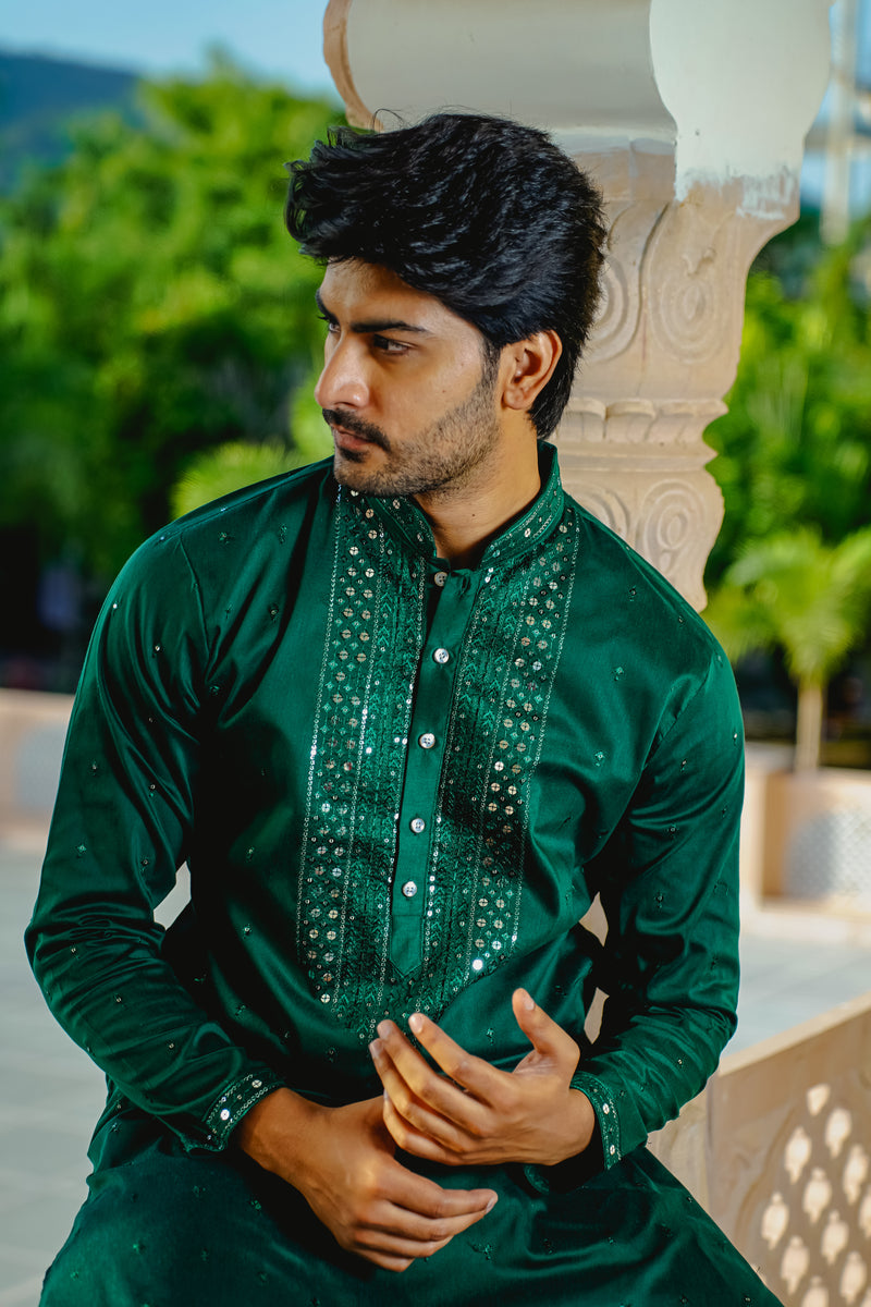 FOREST GREEN KURTA SET WITH INTRICATE THREAD & SEQUINS HIGHLIGHTS