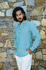 TURQUOISE & IVORY VERTICAL GEOMETRIC PRINTED SHORT KURTA WITH CUFF