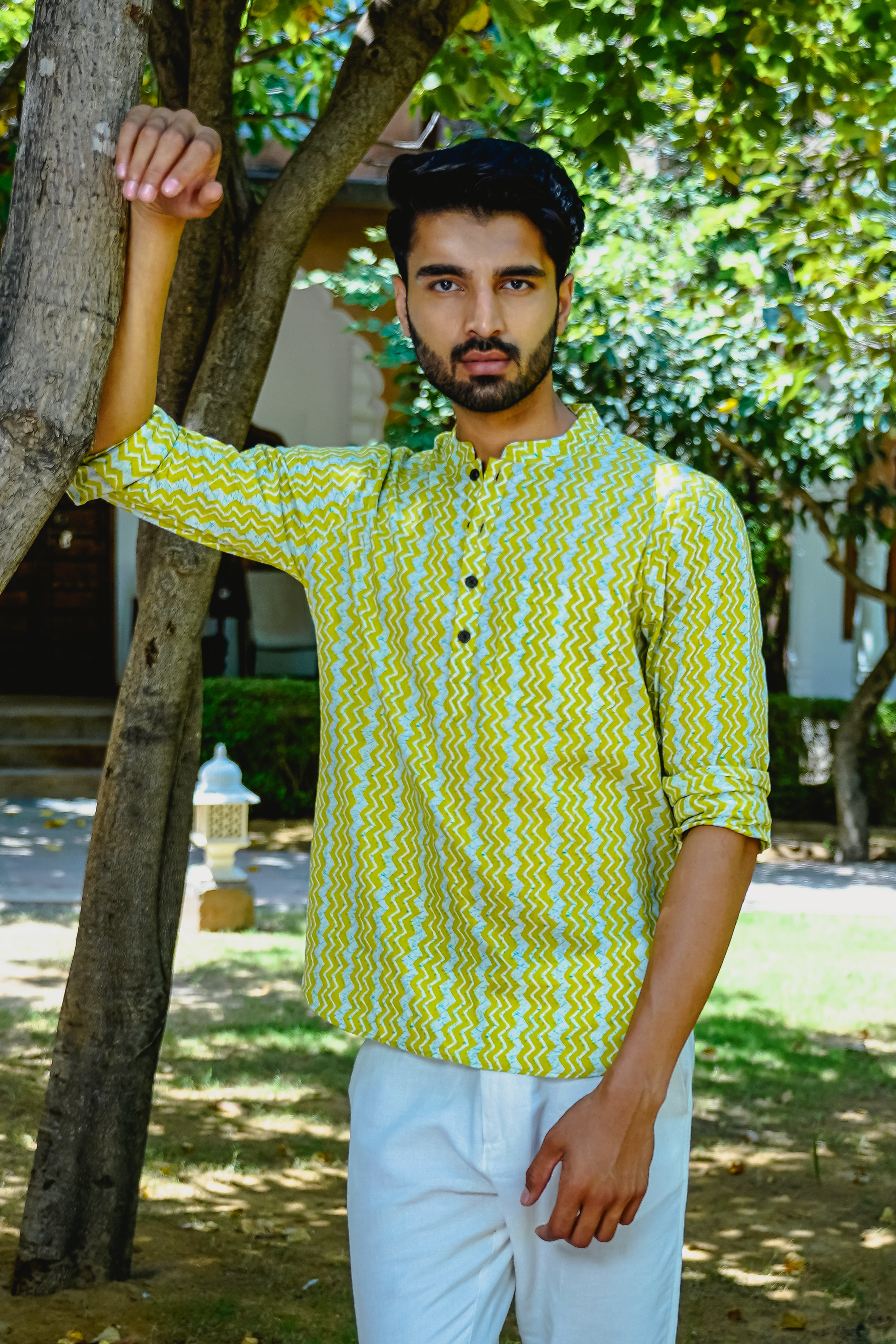 LIME GREEN ZIG ZIG DESIGN PRINTED SHORT KURTA WITH CUFF