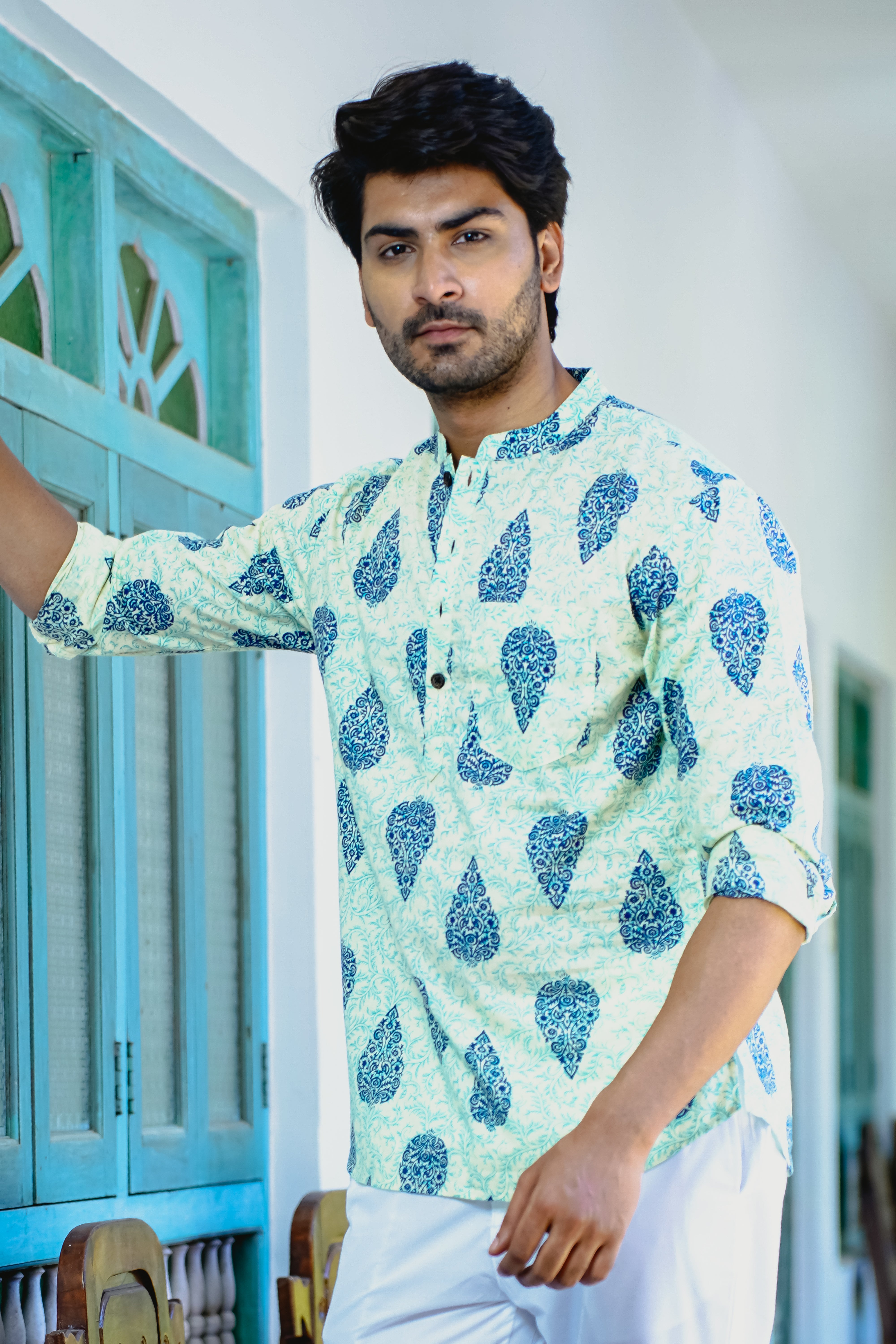 IVORY & BLUE LEAF MOTIFS PRINTED SHORT KURTA WITH CUFF
