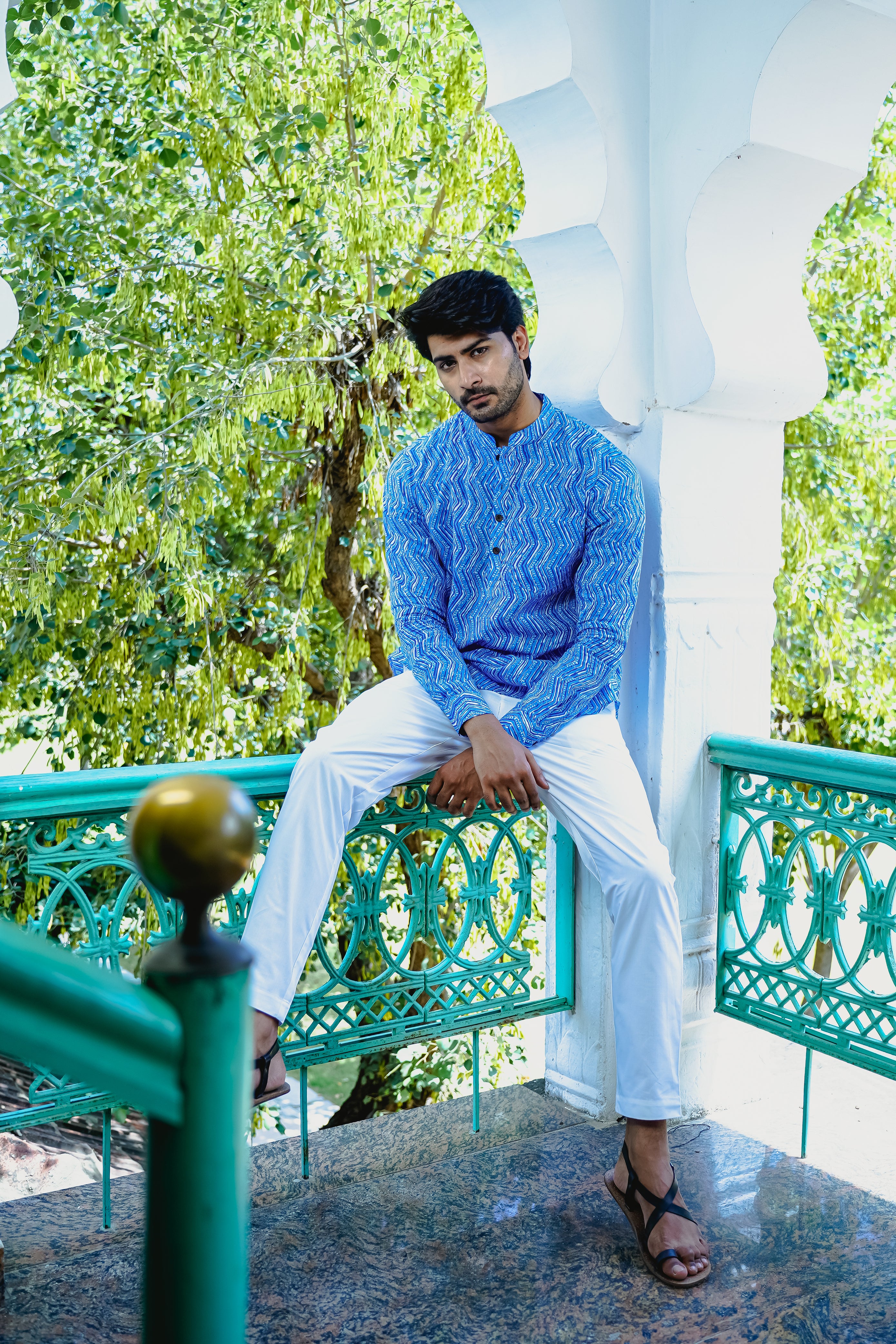 SAPPHIRE BLUE ZIG ZAG PRINTED SHORT KURTA WITH CUFF