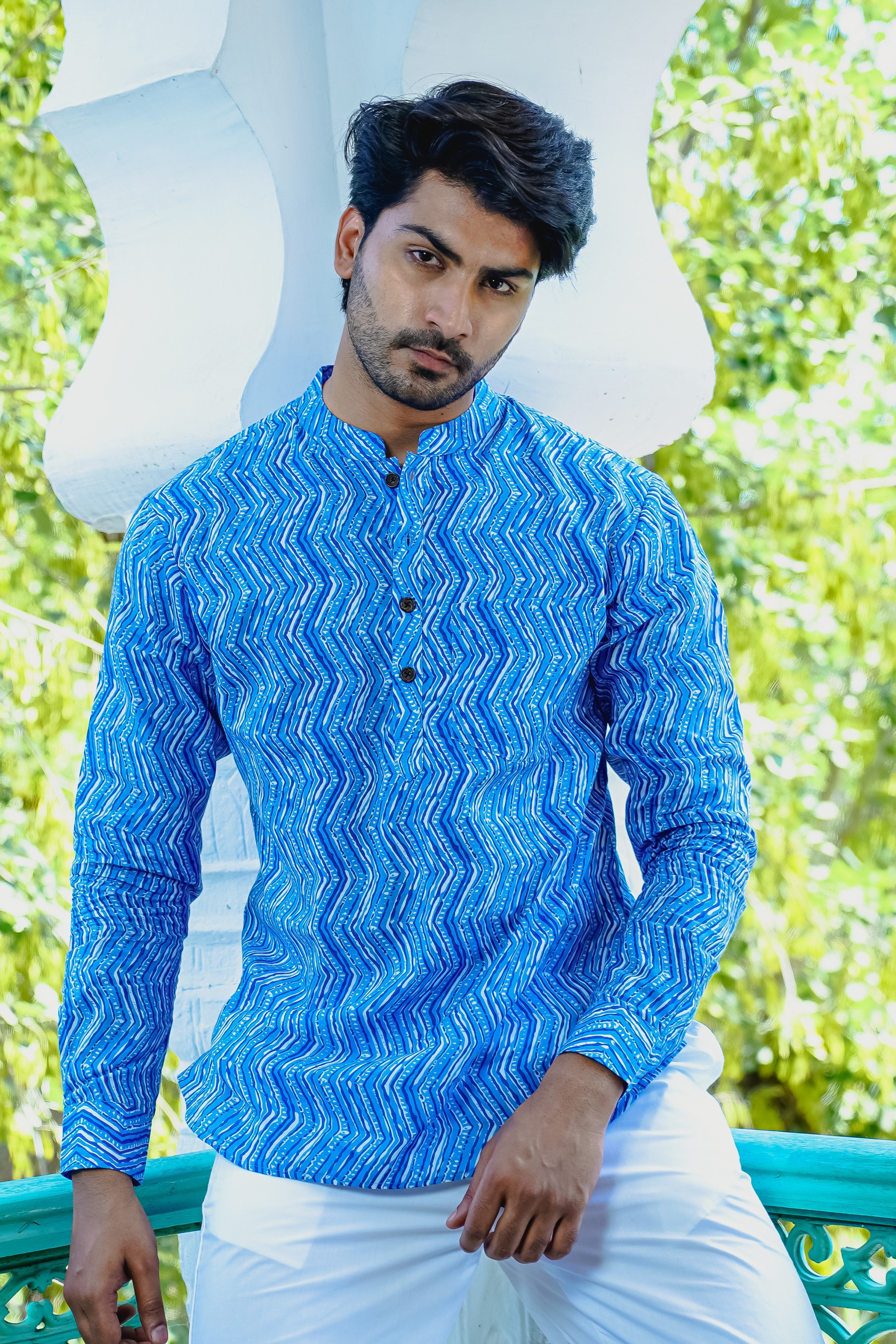 SAPPHIRE BLUE ZIG ZAG PRINTED SHORT KURTA WITH CUFF