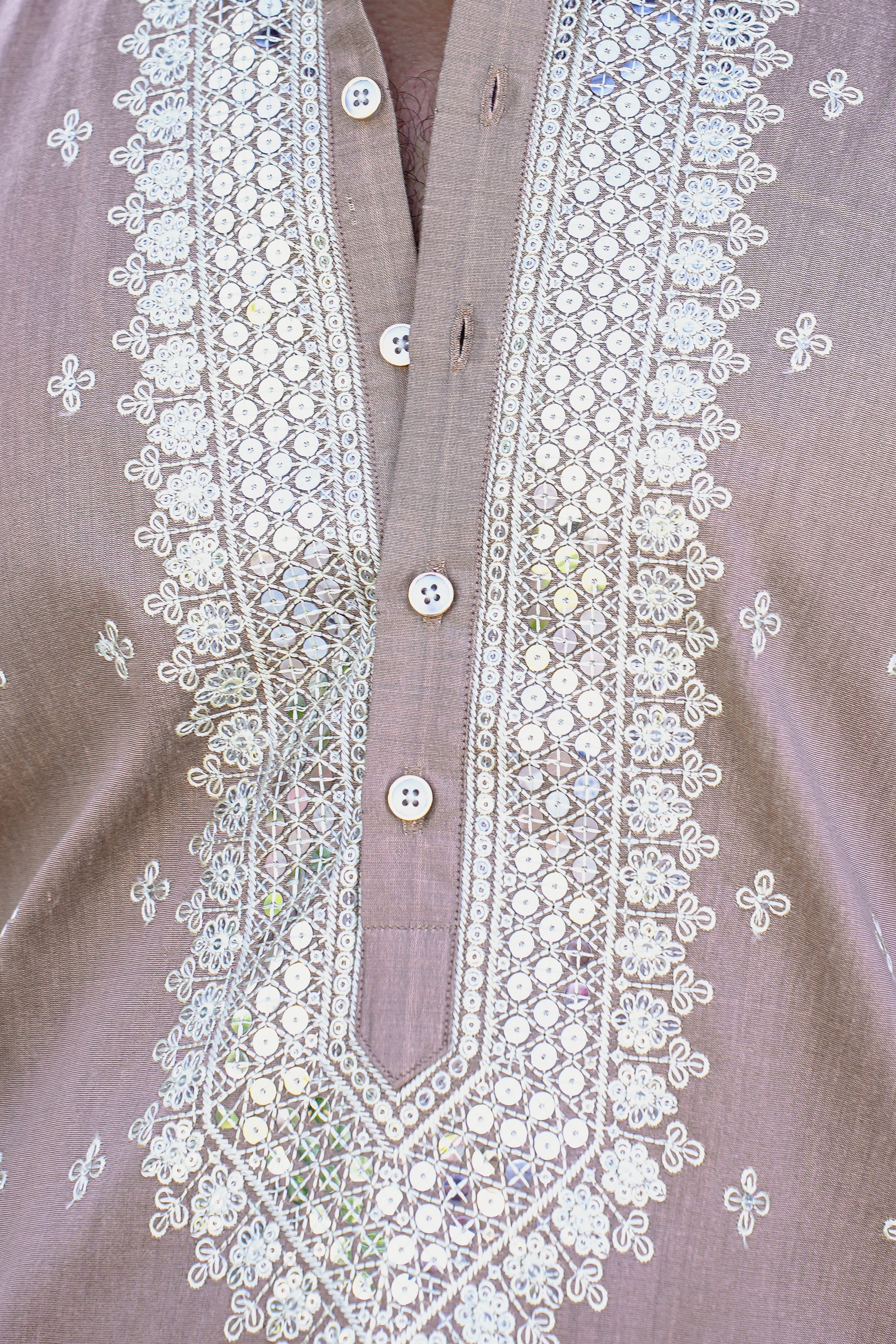 bedesi neck embroidery kurta