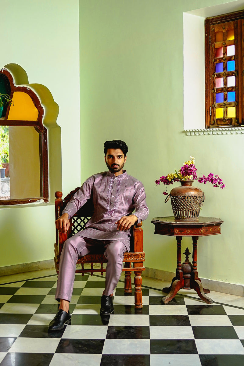 LAVENDER FROST KURTA SET WITH TONAL THREAD & SEQUIN EMBROIDERY