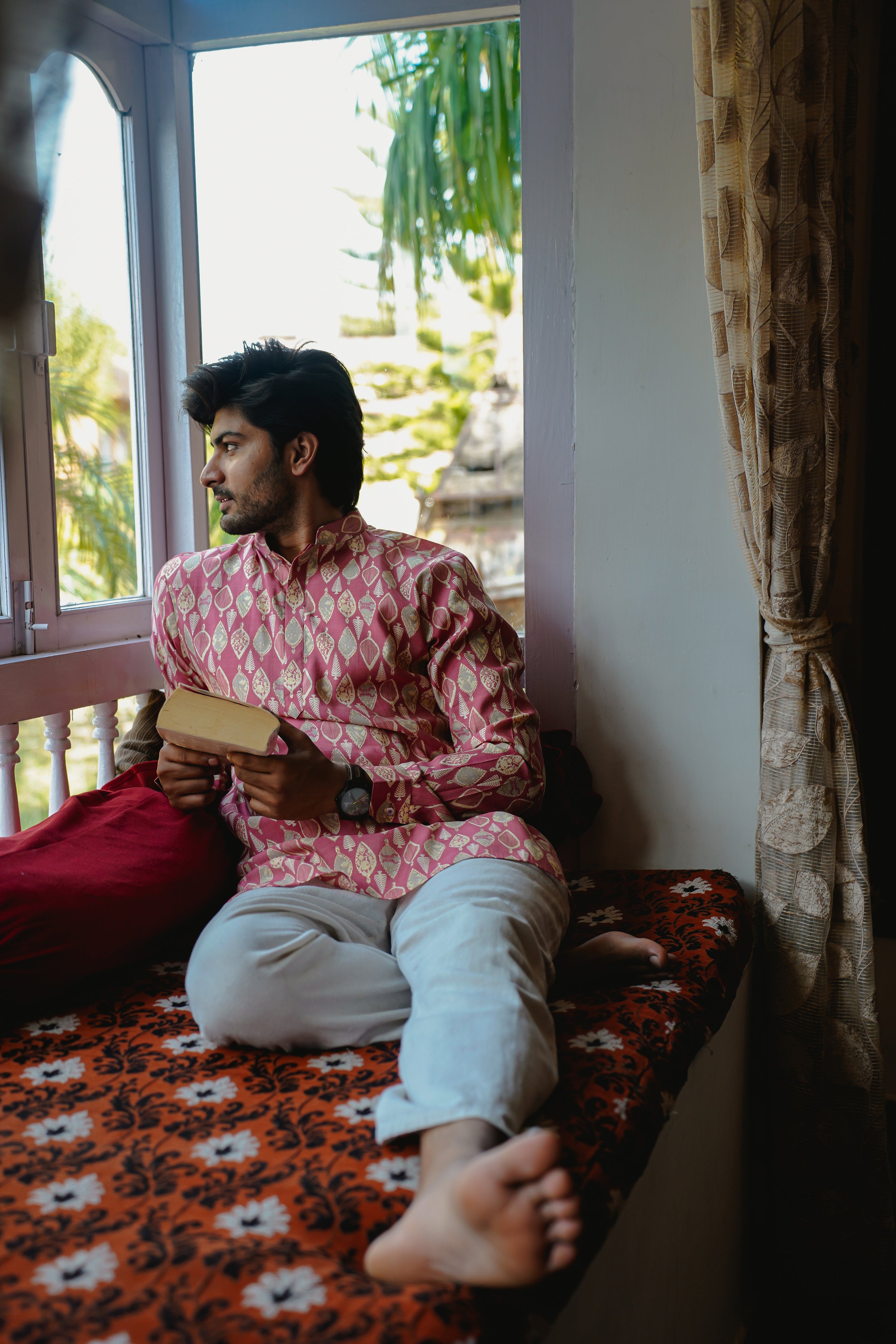 CARROT PINK ETHNIC LEAF PRINT MID-LENGTH KURTA PYJAMA SET WITH CUFF FOR MEN