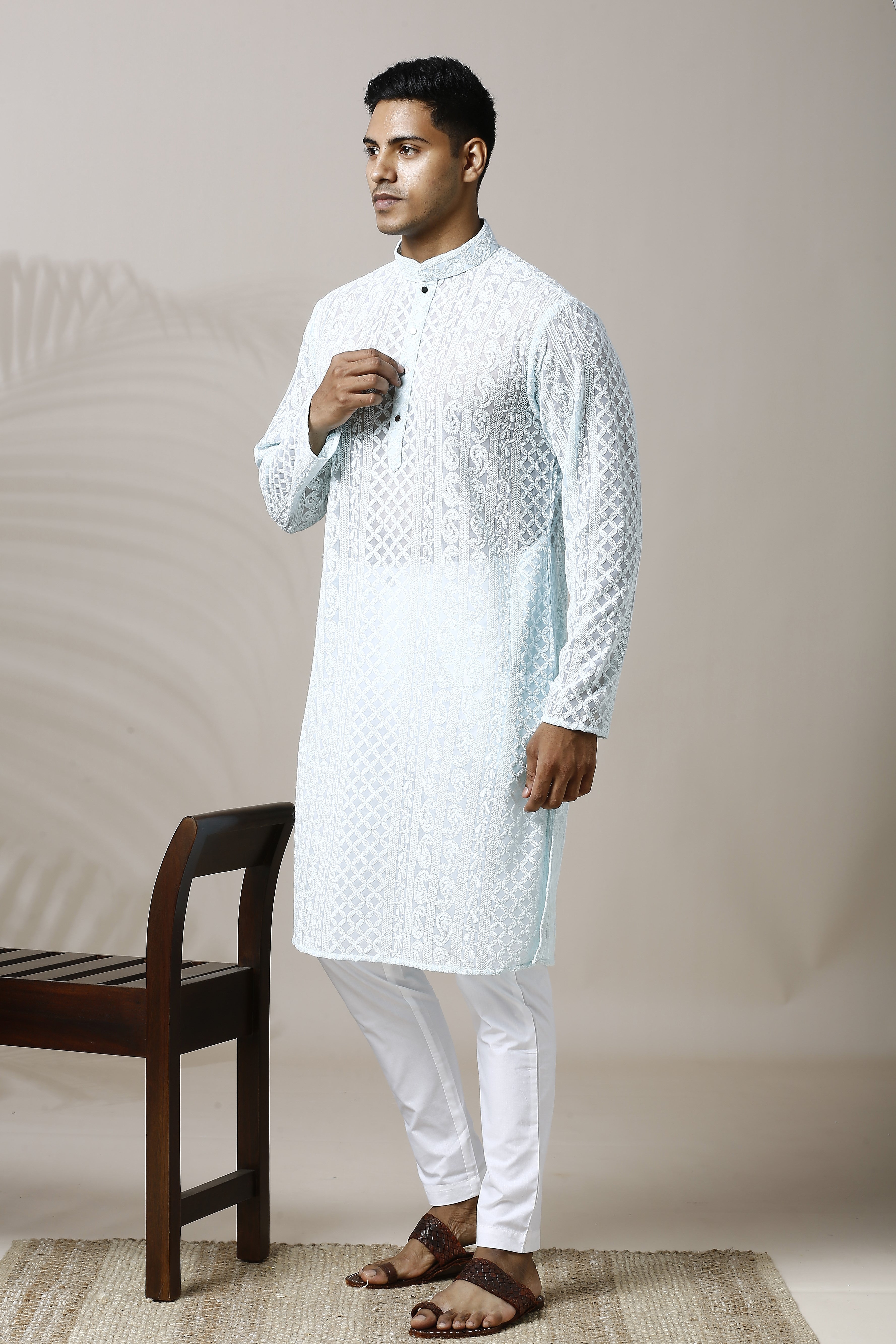 HALKA FIROZI GEORGETTE PAISLEY DESIGN CHIKANKARI REGULAR FIT KURTA PYJAMA SET