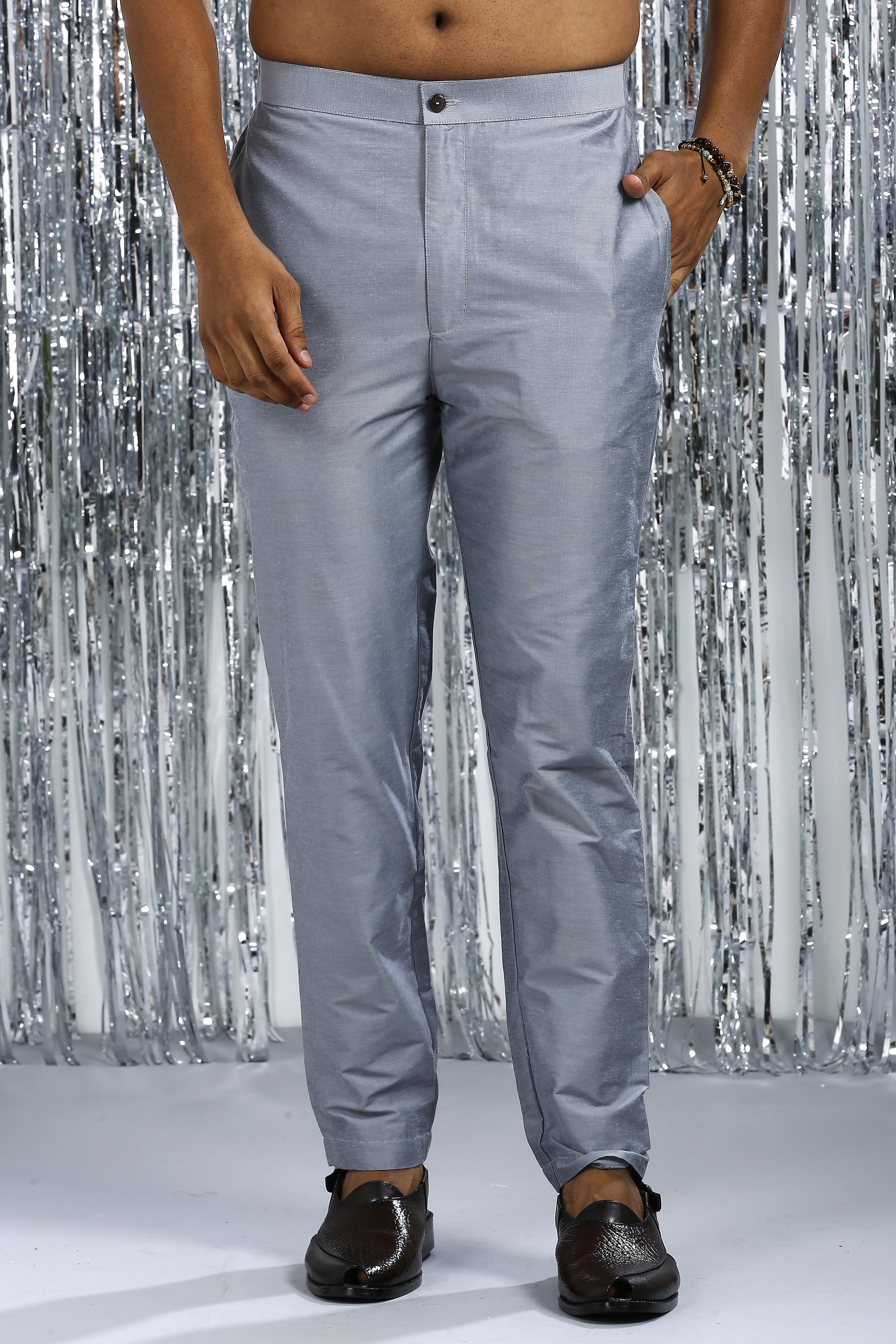 ULTIMATE GREY KURTA PYJAMA SET WITH INTRICATE NECK EMBROIRDERY