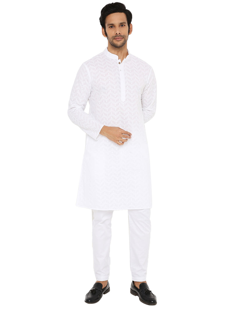 MEN WHITE CHIKANKARI KURTA  PYJAMA SET WITH CHEVRON THREAD EMBROIDERY