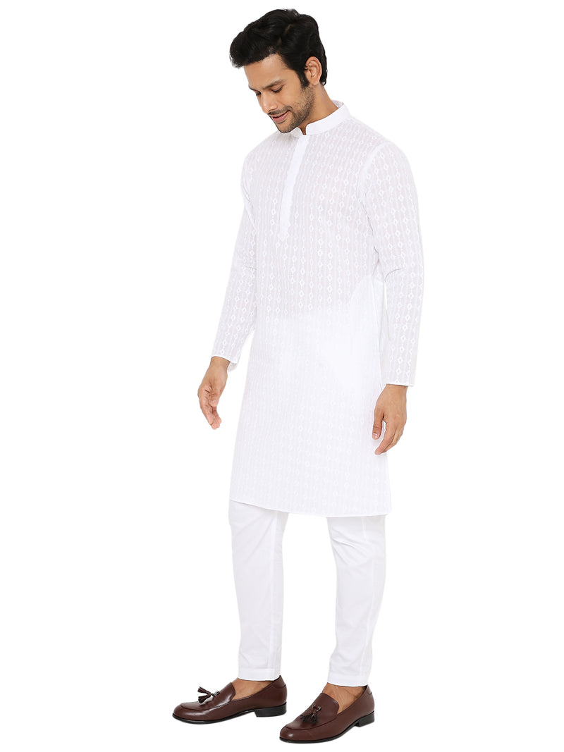 WHITE REGULAR FIT KURTA  PYJAMA SET WITH DIAMOND THREAD EMBRIODERY