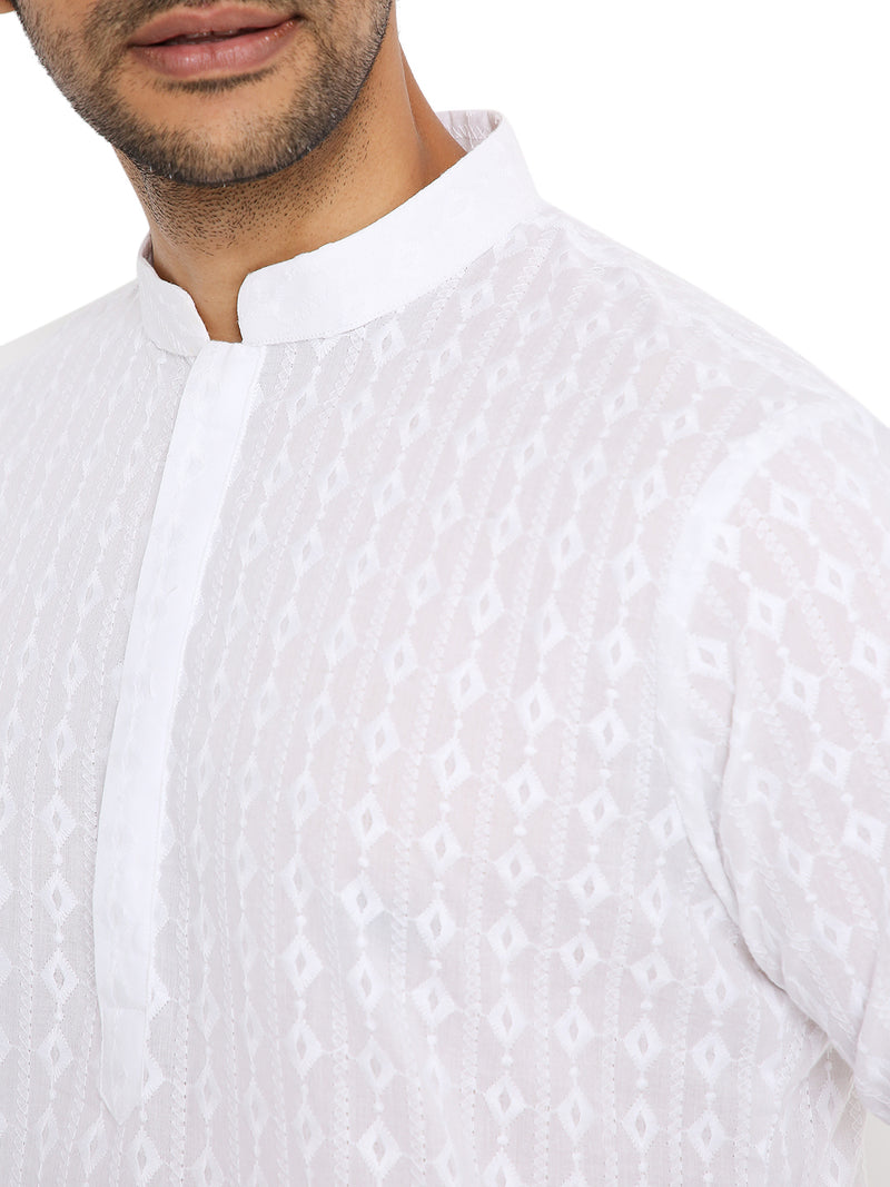 WHITE REGULAR FIT KURTA  PYJAMA SET WITH DIAMOND THREAD EMBRIODERY