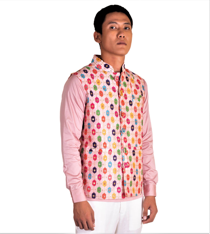 Be Desi men's kurta pyjama and bandi set with sequins embroidery