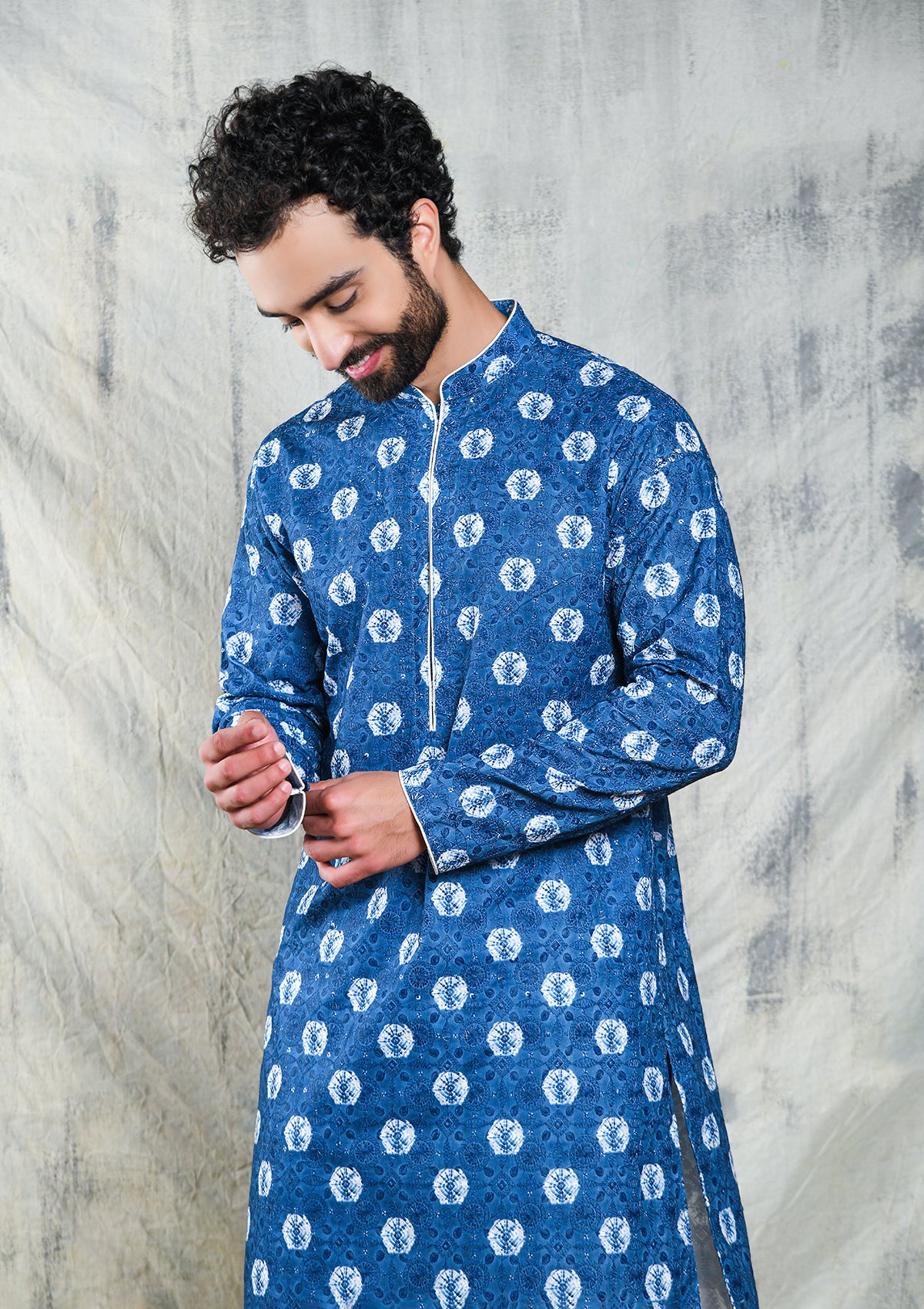 EMBROIDERED REFLEX BLUE BANDHANI KURTA PYJAMA SET WITH SEQUINS & CONTRAST PIPING DETAIL