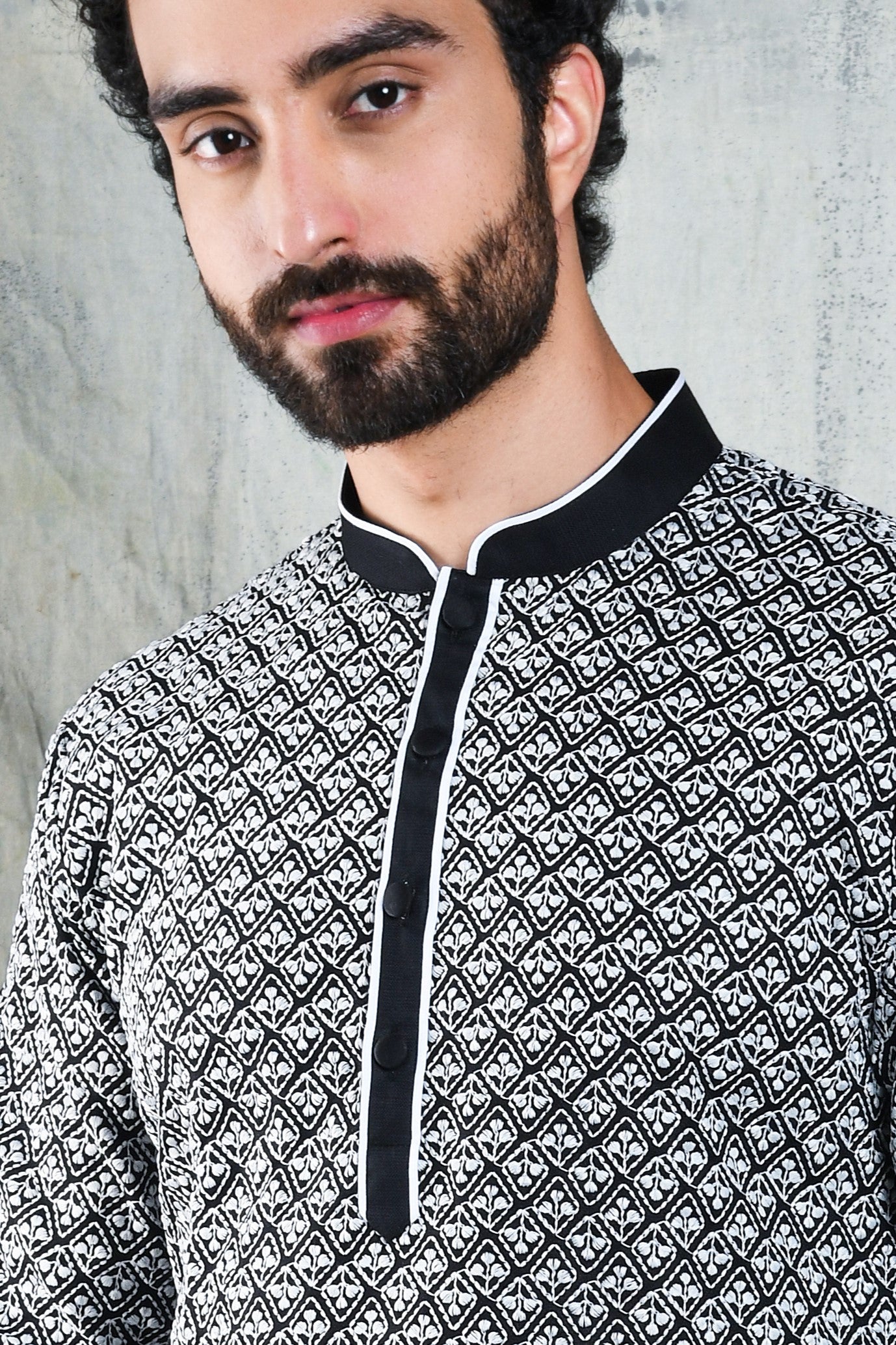 BLACK CHIKANKARI KURTA PYJAMA SET WITH INTRICATE EMBROIDERY DETAILS