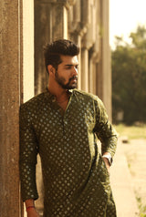 GARDEN GREEN COTTON KURTA PYJAMA SET WITH ALL OVER SEQUIN DESIGN